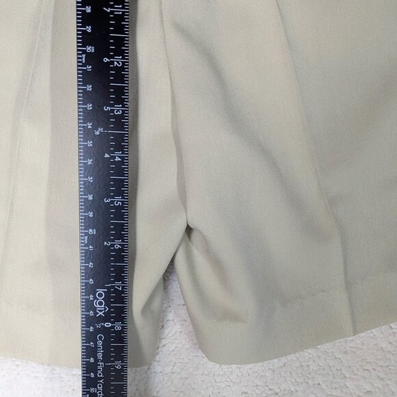 Ladies Cutter & Buck Notre Dame Khaki Shorts Size 8 Polyester Rayon - Picture 5 of 6